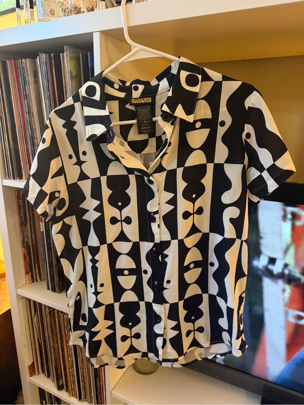 NOOWORKS JOYCE ILLUSIONS button down top / blouse NWOT